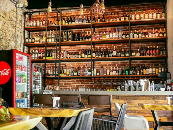 How to Select an Oil Dispenser That Prevents Drips and Spills?